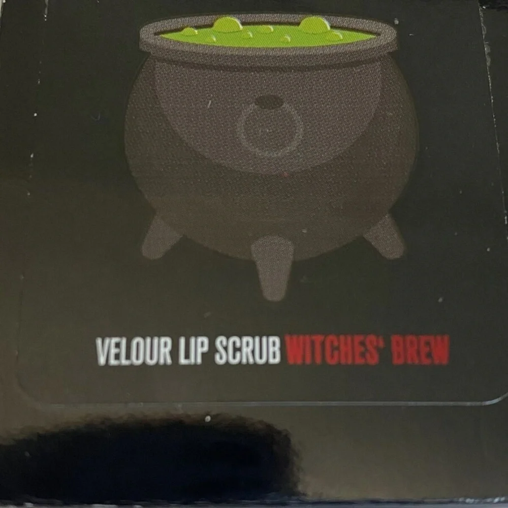 JEFFREE STAR NIB VELOUR LIP SCRUB WITCHES BREW